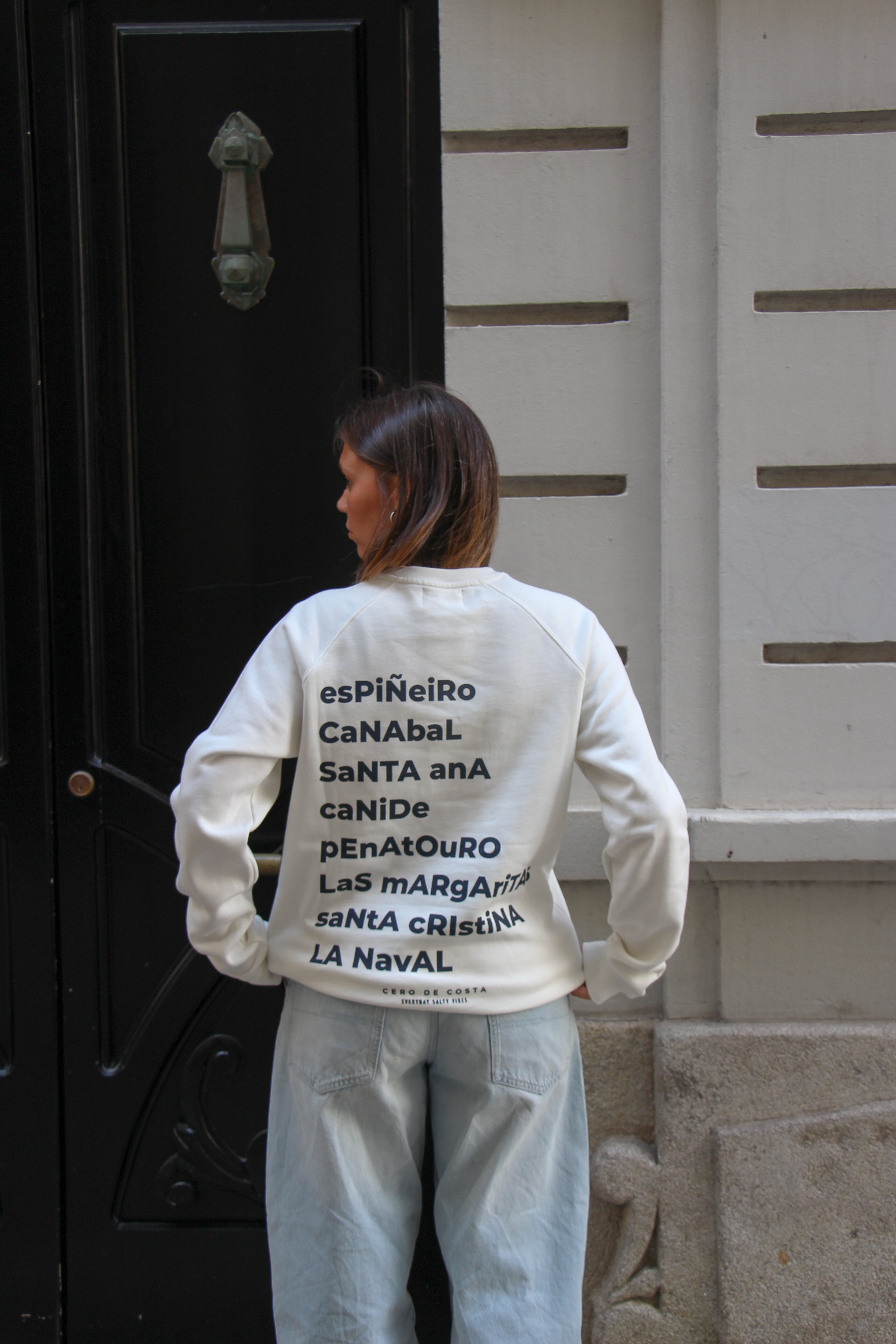 SUDADERA "MERA" BLANCO/NEGRO